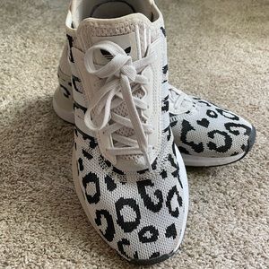 Adidas Swift Run X Leopard 9.5
